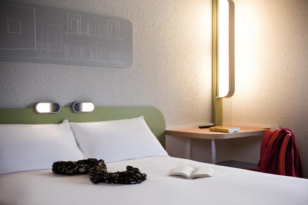 Ibis Budget Pontault Combault Rn4 Marne La Vallee Kamer foto